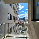 Belvedere View & With Free Parking & Gym Bucareste