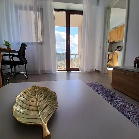 Belvedere View & With Free Parking & Gym Apartament