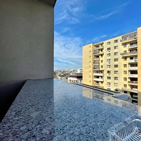 Belvedere View & With Free Parking & Gym Appartement *