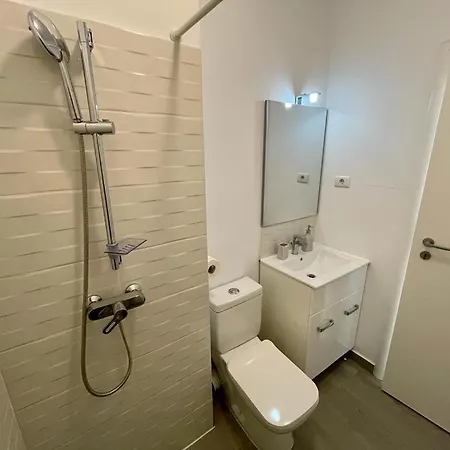 Belvedere View & With Free Parking & Gym Apartment Bucharest
