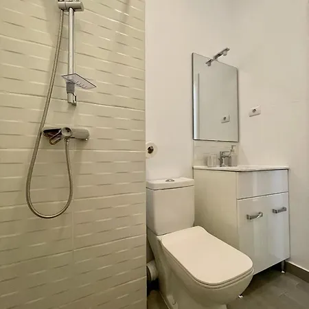 Belvedere View & With Free Parking & Gym