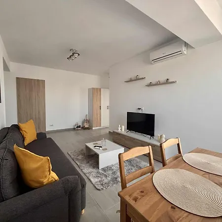 Belvedere View & With Free Parking & Gym Bucharest