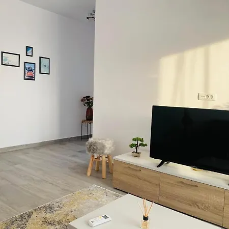 דירה Belvedere View & With Free Parking & Gym בוקרשט