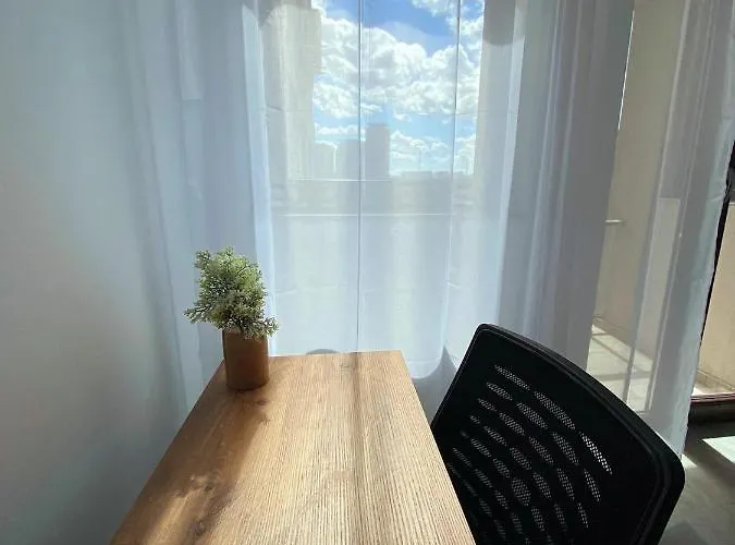 Belvedere View & With Free Parking & Gym Бухарест