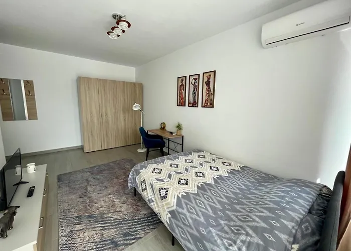 Belvedere View & With Free Parking & Gym