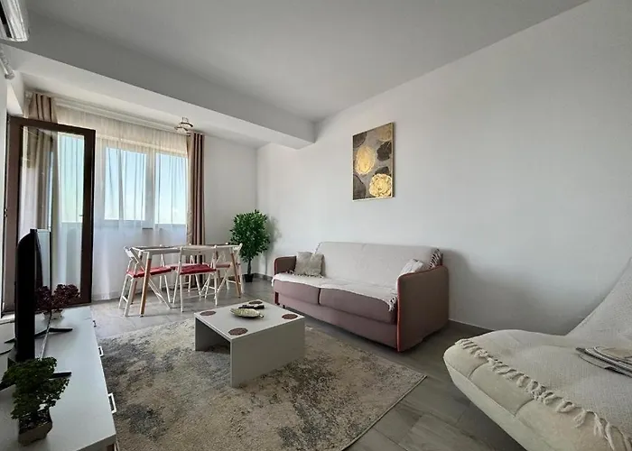 Belvedere View & With Free Parking & Gym Apartmán *