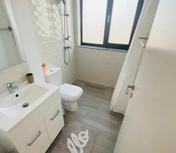 Belvedere View & With Free Parking & Gym Апартаменти Бухарест