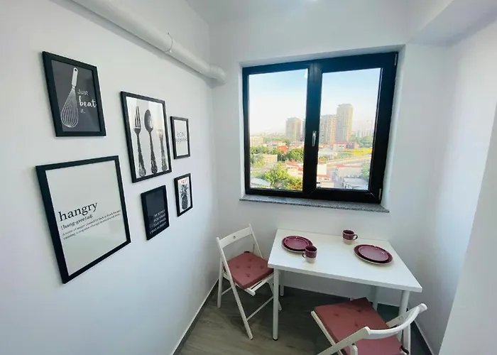 Belvedere View & With Free Parking & Gym *