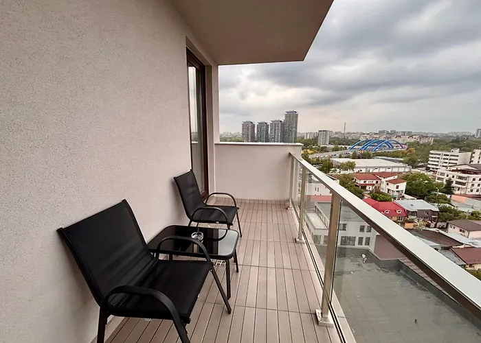 Belvedere View & With Free Parking & Gym Апартаменти