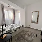 Belvedere View & With Free Parking & Gym