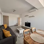 Belvedere View & With Free Parking & Gym Bucharest