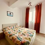 Belvedere View & With Free Parking & Gym * Bucharest