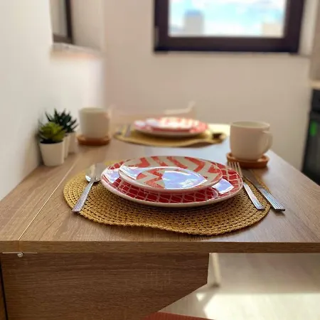 Belvedere View & With Free Parking & Gym Apartment