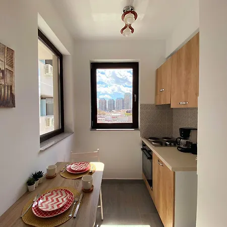 Belvedere View & With Free Parking & Gym Bucharest