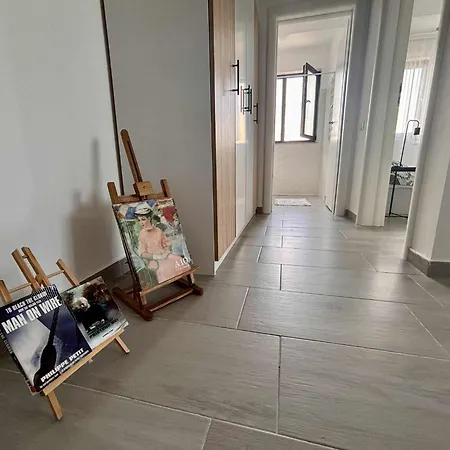 Belvedere View & With Free Parking & Gym