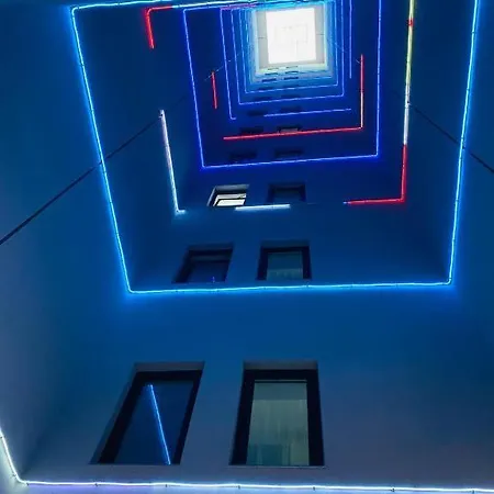 Belvedere View & With Free Parking & Gym