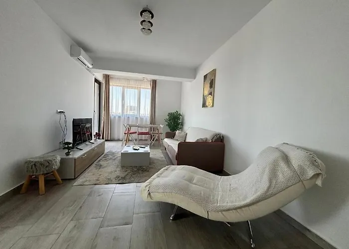 Belvedere View & With Free Parking & Gym Apartament *
